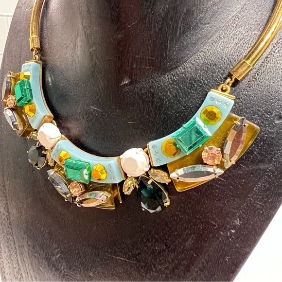J.Crew Lucite and Crystal Collar Necklace Green Yellow Multi-Color Light Gold Ox - Picture 7 of 15
